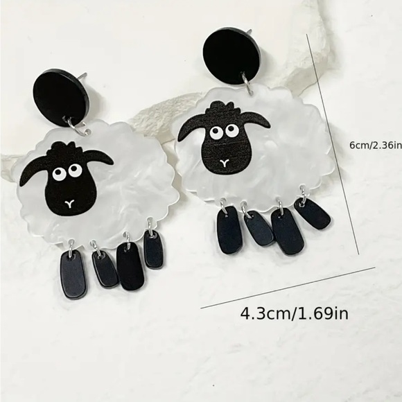 Sheep Dangle Earrings - Picture 3 of 3
